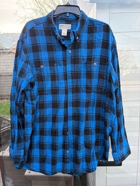 Duluth Trading Co Blue and Black Plaid Button-Down Shirt